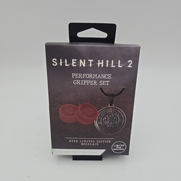 Silent Hill 2 Performance Gripper Set With Limited Edition Necklace - Picture 1 of 2